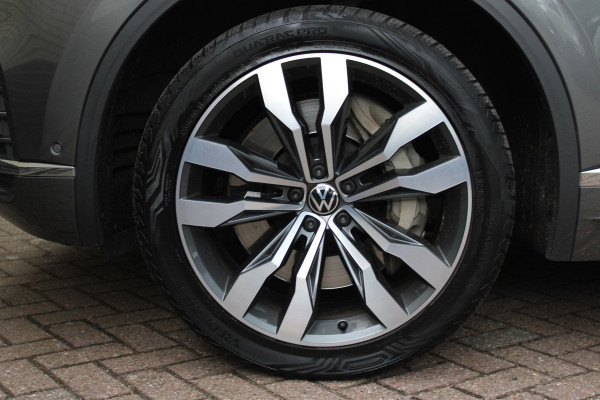 Volkswagen Touareg 3.0 TSi eHybrid Elegance | Luchtvering | Trekhaak | Memory | Head-Up | Panoramadak