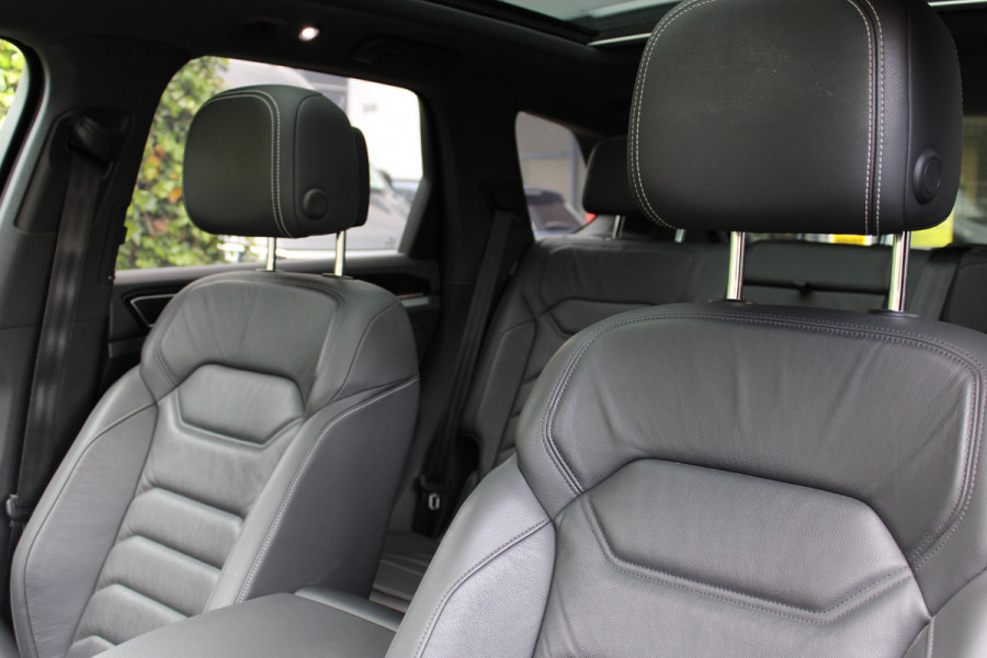 Volkswagen Touareg 3.0 TSi eHybrid Elegance | Luchtvering | Trekhaak | Memory | Head-Up | Panoramadak