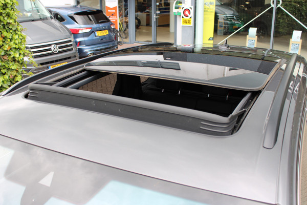 Volkswagen Touareg 3.0 TSi eHybrid Elegance | Luchtvering | Trekhaak | Memory | Head-Up | Panoramadak