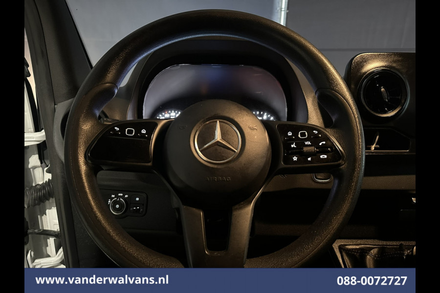 Mercedes-Benz Sprinter 314 CDI 143pk L3H2 Euro6 Airco | Camera | Apple Carplay | Android Auto Parkeersensoren, Bijrijdersbank