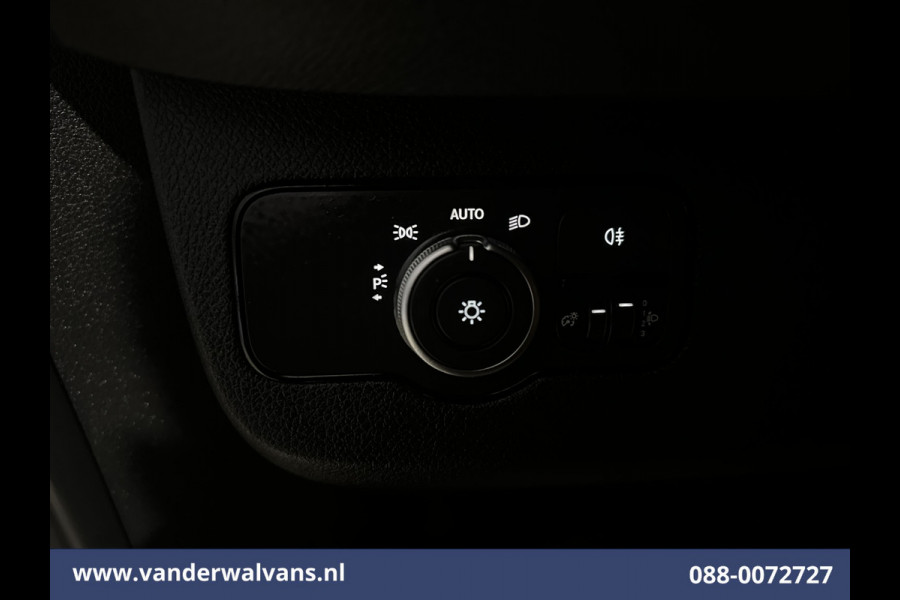 Mercedes-Benz Sprinter 314 CDI 143pk L3H2 Euro6 Airco | Camera | Apple Carplay | Android Auto Parkeersensoren, Bijrijdersbank