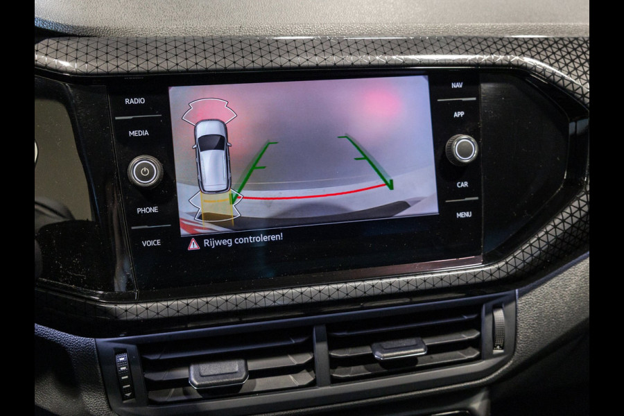 Volkswagen T-Cross 1.5 TSI Style / 150pk / Achteruitrijcamera / Apple Carplay