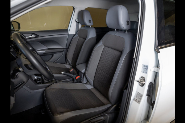 Volkswagen T-Cross 1.5 TSI Style / 150pk / Achteruitrijcamera / Apple Carplay