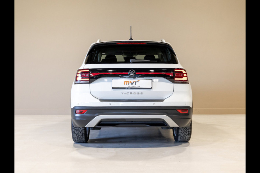 Volkswagen T-Cross 1.5 TSI Style / 150pk / Achteruitrijcamera / Apple Carplay