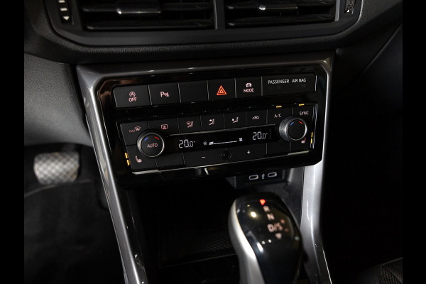 Volkswagen T-Cross 1.5 TSI Style / 150pk / Achteruitrijcamera / Apple Carplay
