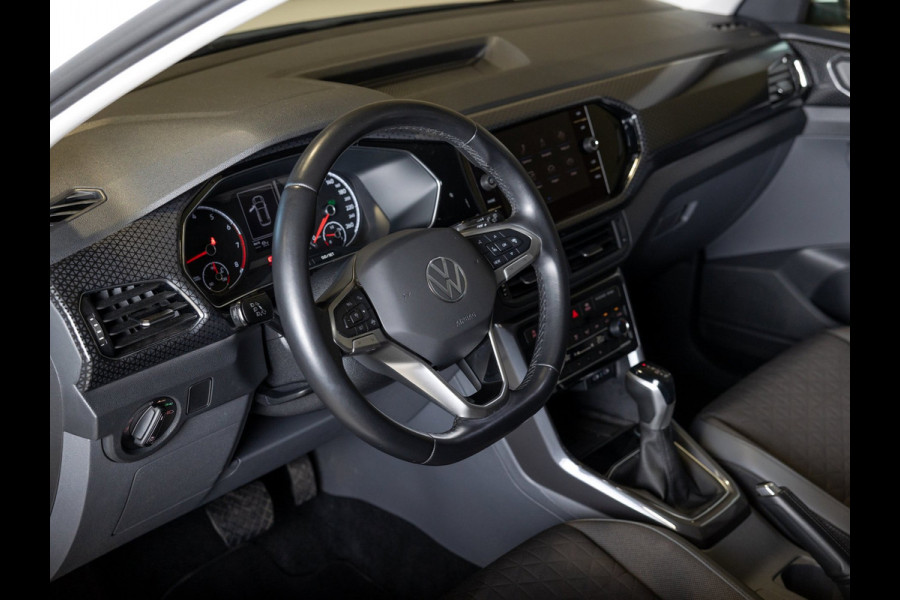 Volkswagen T-Cross 1.5 TSI Style / 150pk / Achteruitrijcamera / Apple Carplay