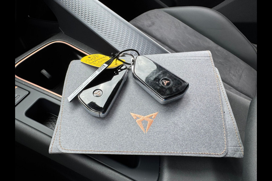 CUPRA Terramar 1.5 TSIe 150PK BUSINESS HEAD-UP/NAVI/CAMERA/LEDER MATRIX FABRIEKS GARANTIE