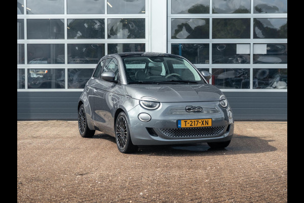 Fiat 500E La Prima 42 kWh | Clima | Leder | 17" | Winter Pack | Apple Carplay | BSM |
