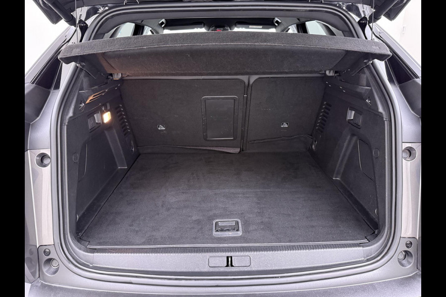 Peugeot 3008 1.6 HYbrid 225 GT Pack Business VAN: 25.900,- VOOR: 22.877,- UW WKVOORDEEL: 3.023,- | BLACK PACK | BOMVOL!! | ELKT. ACHTERKLEP | STOELVERWARMING | APPLECARPLAY | RIJKLAAR MET 12 MND BOVAG GARANTIE | ACHTERUITRIJ CAMERA | ADAP. CRUISE | DODE HOEK |