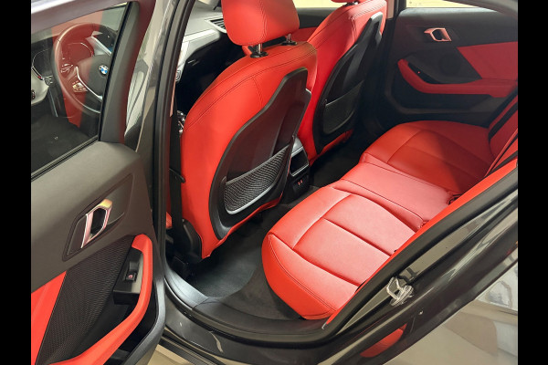 BMW 1-serie 118i High Executive|Pano|Leder|Carplay|