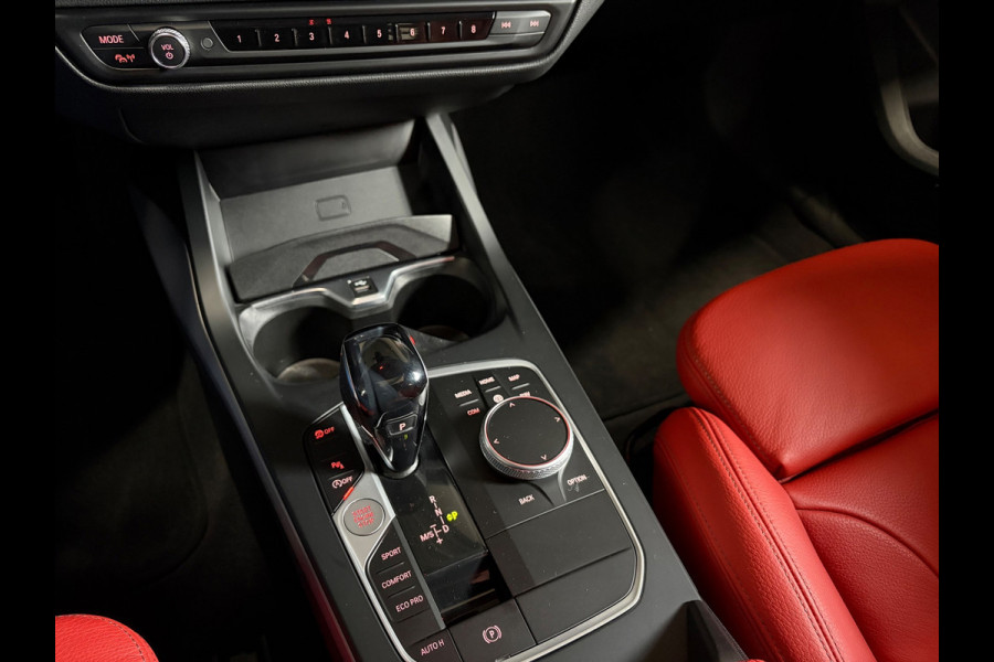 BMW 1-serie 118i High Executive|Pano|Leder|Carplay|