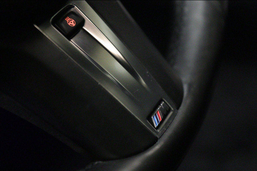 BMW 3-serie 330i High Executive M-PAKKET PANO/CARPLAY/SFEER/HK/HUD/VOL