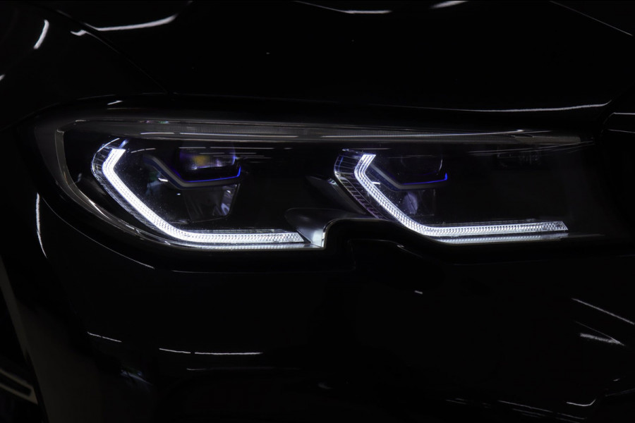 BMW 3-serie 330i High Executive M-PAKKET PANO/CARPLAY/SFEER/HK/HUD/VOL