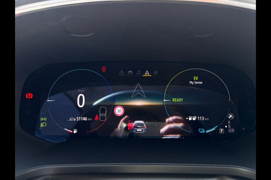 Renault Captur 1.6 E-Tech Plug-in Hybrid 160 Intens | Trekhaak | Camera | Climate control | Navigatie |