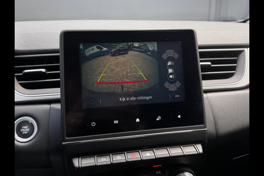 Renault Captur 1.6 E-Tech Plug-in Hybrid 160 Intens | Trekhaak | Camera | Climate control | Navigatie |