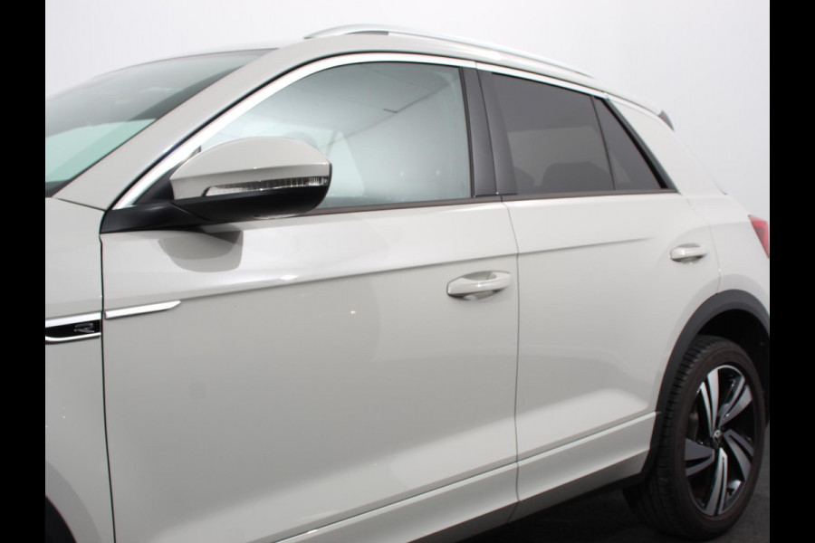 Volkswagen T-Roc 1.5 TSI DSG R-Line + IQ Drive pakket Automaat Camera Navigatie Apple Carplay/Android Auto Climate control Lichtmetalen Velgen Extra Getint Glas 18" Lichtmetalen Velgen
