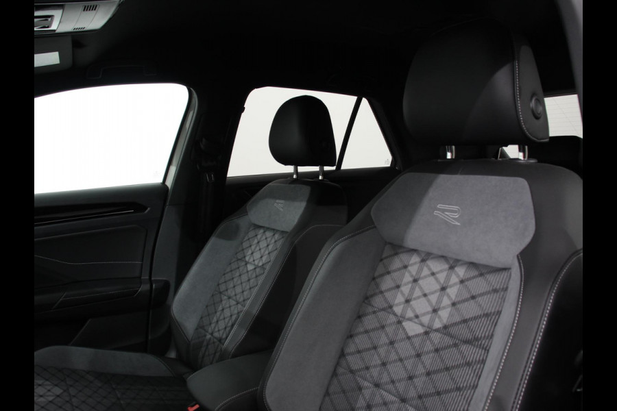 Volkswagen T-Roc 1.5 TSI DSG R-Line + IQ Drive pakket Automaat Camera Navigatie Apple Carplay/Android Auto Climate control Lichtmetalen Velgen Extra Getint Glas 18" Lichtmetalen Velgen
