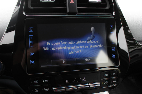 Toyota Prius 1.8 Plug-in Dynamic / Camera / Navigatie / Matrix LED / Keyless / 15'' / Zonnepaneel / Stoelverwarming / DAB / ACC