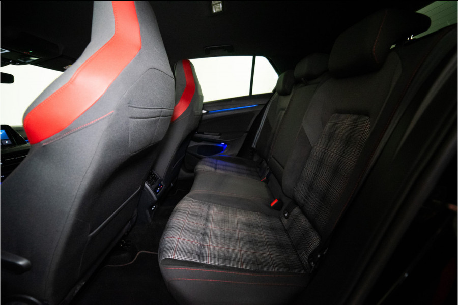 Volkswagen Golf 2.0 TSI GTI 245PK | LED | Stoelverw. | Sfeer | Carplay | Garantie