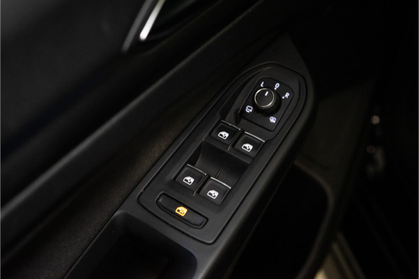 Volkswagen Golf 2.0 TSI GTI 245PK | LED | Stoelverw. | Sfeer | Carplay | Garantie