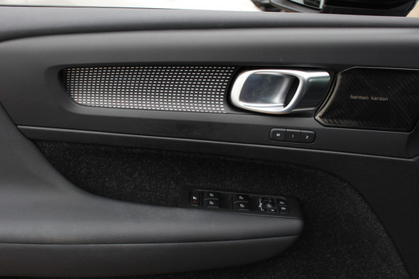 Volvo XC40 1.5 T5 Twin Engine Inscription R-Design / Full option! / Trekhaak / Panoramadak / 360Camera / Leder / Harman Kardon / 20'' / CarPlay / Stuur+Stoelverwarming / Bliss / Dodehoek / Cruise Control