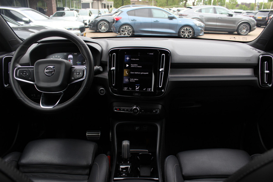 Volvo XC40 1.5 T5 Recharge R-Design / Camera / Leder / Harman Kardon / Keyless / 19'' / Stuur+Stoelverwarming / Elektr. Stoelen / Bliss / DAB / ACC