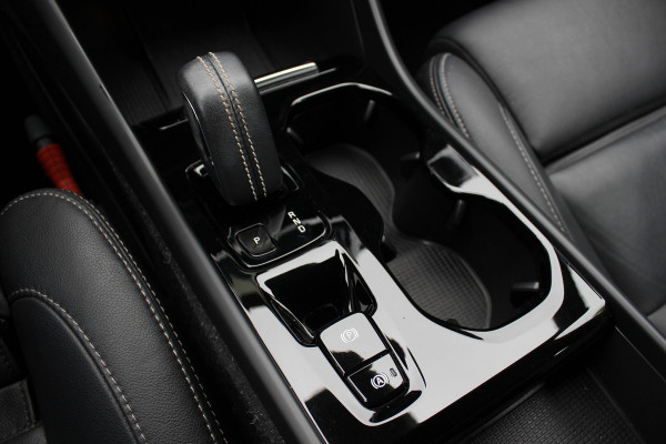 Volvo XC40 1.5 T5 Recharge R-Design / Camera / Leder / Harman Kardon / Keyless / 19'' / Stuur+Stoelverwarming / Elektr. Stoelen / Bliss / DAB / ACC