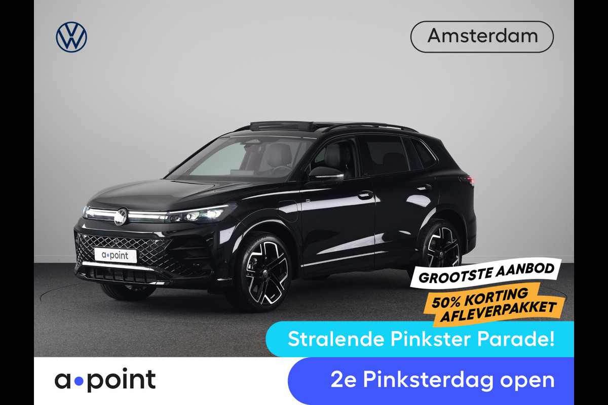 Volkswagen Tiguan 1.5 eHybrid R-Line Edition 272 pk Automaat (DSG) | Verlengde garantie | Navigatie | Panoramadak | Trekhaak (wegklapbaar) | Parkeersensoren (Park assist) | Rondomzicht camera | Lederen bekleding | R-Line |