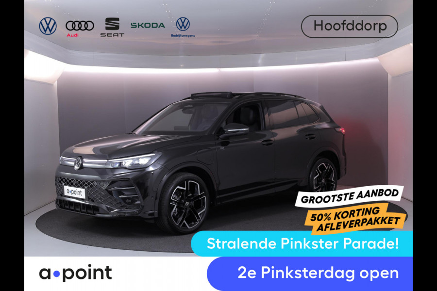 Volkswagen Tiguan 1.5 eHybrid R-Line Edition 272 pk Automaat (DSG) | Verlengde garantie | Navigatie | Panoramadak | Trekhaak (wegklapbaar) | Stoelverwarming v/a | Black Style pakket | R-Line |