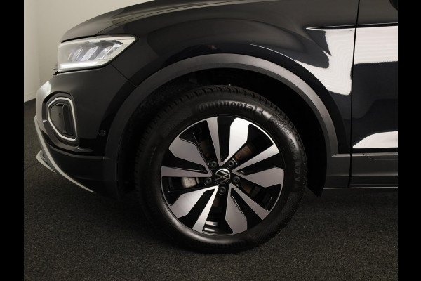 Volkswagen T-Roc 1.0 TSI Life Edition GOAL 116 pk | Navigatie | Parkeersensoren (Park assist) | Autom. airco | Adaptieve cruise control | Stoelverwarming |