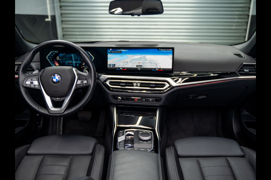 BMW 4 Serie Cabrio 420i High Executive | Sportleder | Camera | Harman | Laser | Head-up