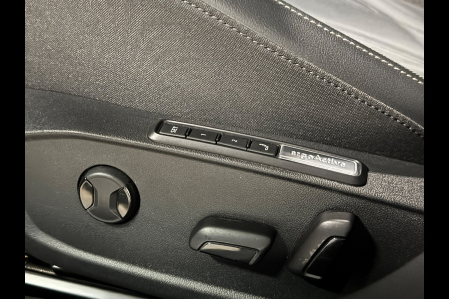 Volkswagen Golf 1.5 eTSI R-Line Edition | 50 JAHRE | FACELIFT | PANO | HUD | TREKHAAK