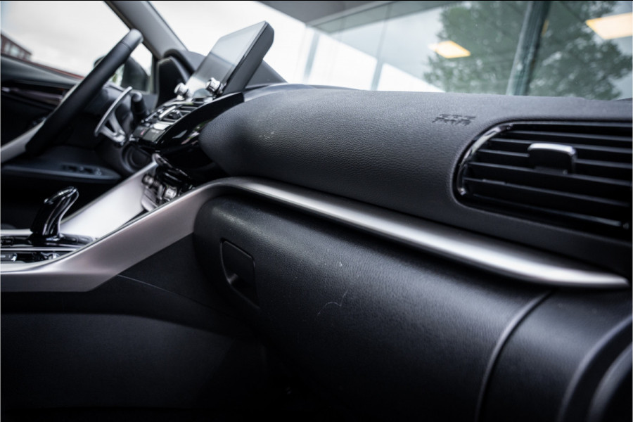 Mitsubishi Eclipse Cross 2.4 PHEV Business Executive ** Trekhaak ** 1.500kg trekgewicht Rijbereik tot 45km (WLTP)
