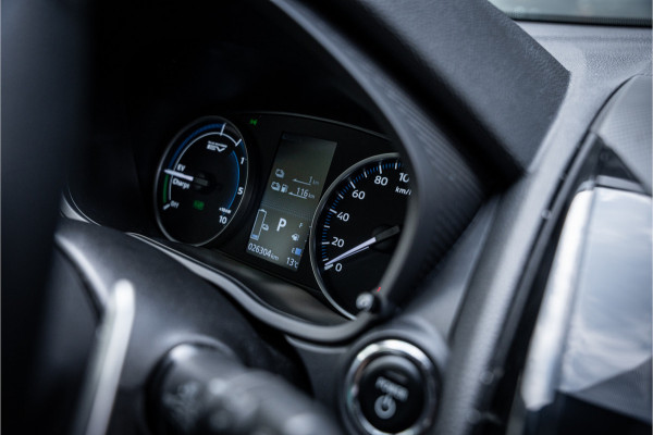Mitsubishi Eclipse Cross 2.4 PHEV Business Executive ** Trekhaak ** 1.500kg trekgewicht Rijbereik tot 45km (WLTP)