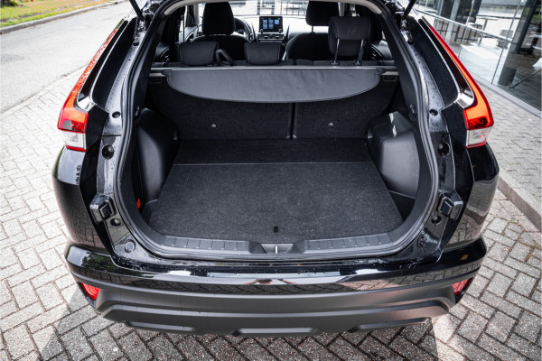 Mitsubishi Eclipse Cross 2.4 PHEV Business Executive ** Trekhaak ** 1.500kg trekgewicht Rijbereik tot 45km (WLTP)