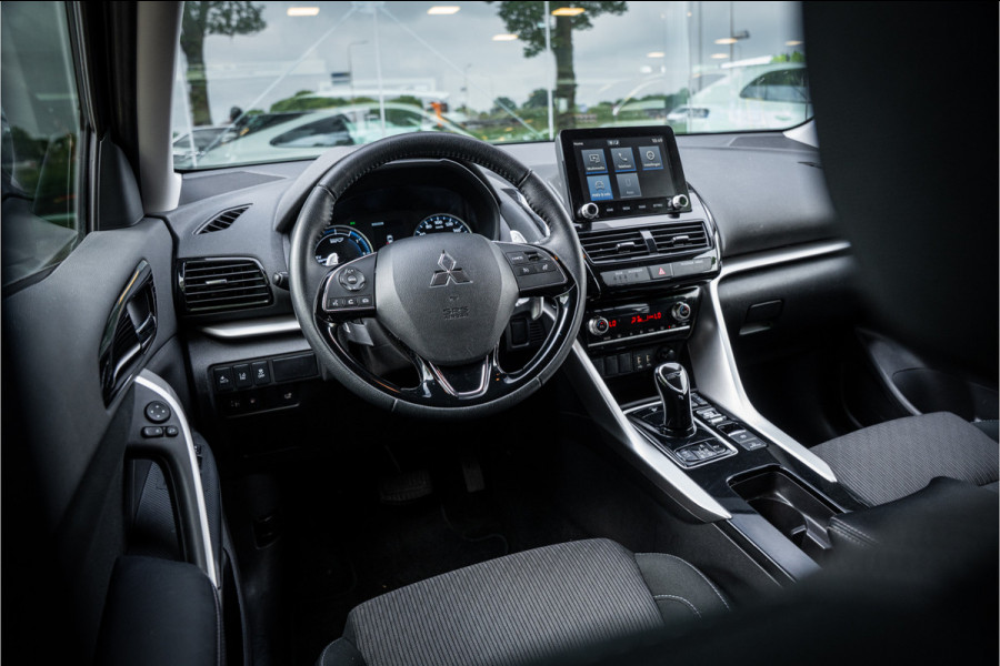 Mitsubishi Eclipse Cross 2.4 PHEV Business Executive ** Trekhaak ** 1.500kg trekgewicht Rijbereik tot 45km (WLTP)
