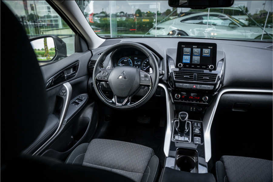 Mitsubishi Eclipse Cross 2.4 PHEV Business Executive ** Trekhaak ** 1.500kg trekgewicht Rijbereik tot 45km (WLTP)