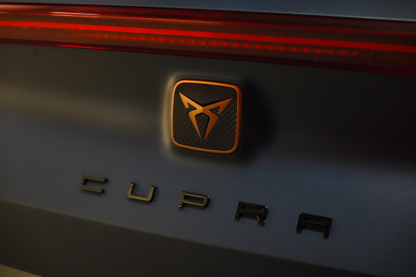 CUPRA Formentor 1.4 TSI e-Hybrid VZ Performance Carbon.Kuip|Pano|BTW|Leder|Elektr.Achterklep|Achteruitrijcamera
