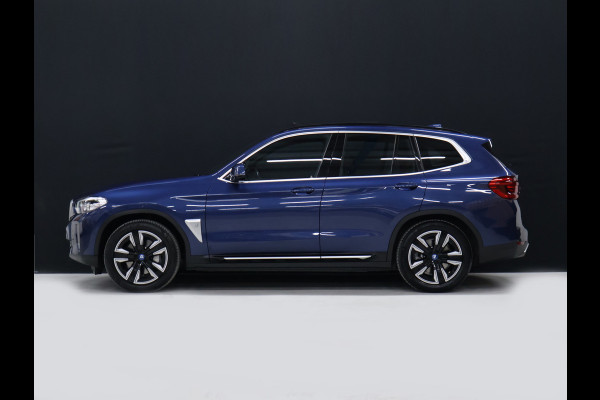 BMW iX3 Executive 80 kWh [SCHUIFKANTELDAK, ADAPTIVE CRUISE, MEMORY, APPLE CARPLAY, ANDROID, CAMERA, PDC, STOELVERWARMING, TREKHAAK, DRAADLOZE OPLADER, NIEUWSTAAT]