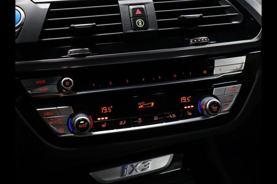 BMW iX3 Executive 80 kWh [SCHUIFKANTELDAK, ADAPTIVE CRUISE, MEMORY, APPLE CARPLAY, ANDROID, CAMERA, PDC, STOELVERWARMING, TREKHAAK, DRAADLOZE OPLADER, NIEUWSTAAT]