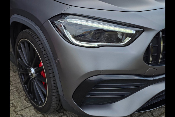 Mercedes-Benz GLA AMG 35 4MATIC / PANO / MATTE GREY / LEDER-ALCANTARA / CAMERA / KEYLESS / BURMESTER / CARPLAY / 21 INCH !