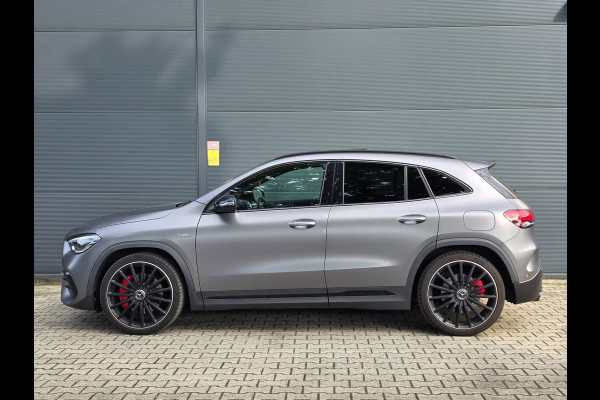 Mercedes-Benz GLA AMG 35 4MATIC / PANO / MATTE GREY / LEDER-ALCANTARA / CAMERA / KEYLESS / BURMESTER / CARPLAY / 21 INCH !