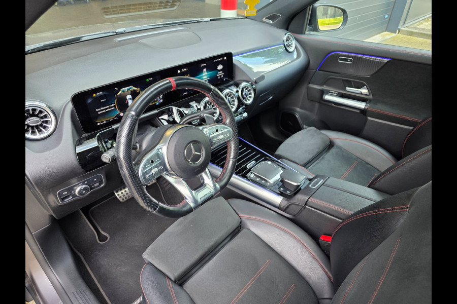 Mercedes-Benz GLA AMG 35 4MATIC / PANO / MATTE GREY / LEDER-ALCANTARA / CAMERA / KEYLESS / BURMESTER / CARPLAY / 21 INCH !