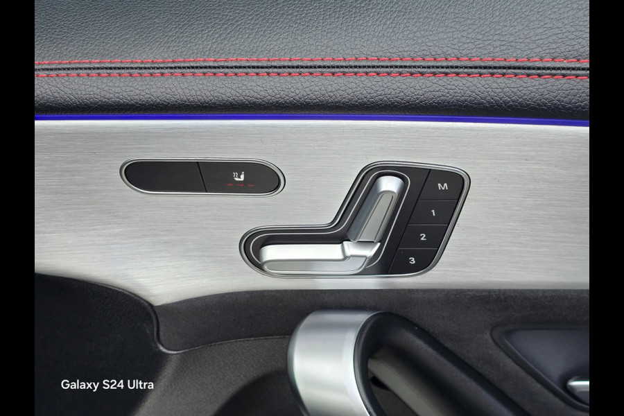 Mercedes-Benz CLA-Klasse 250 AMG 45 Look / Aut / 224 PK / Memory / Elek Stoelen / Navi / Camera / Sfeerverlichting / Panoramadak