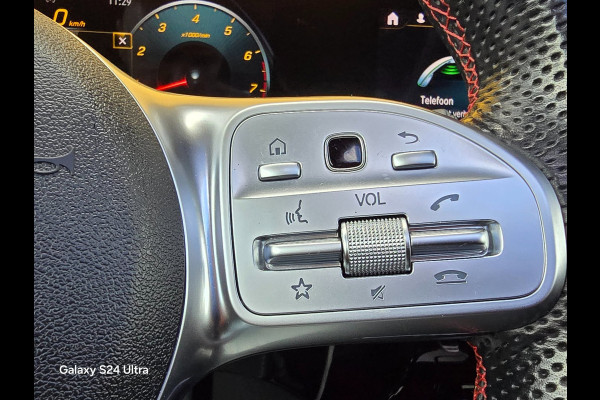 Mercedes-Benz CLA-Klasse 250 AMG 45 Look / Aut / 224 PK / Memory / Elek Stoelen / Navi / Camera / Sfeerverlichting / Panoramadak