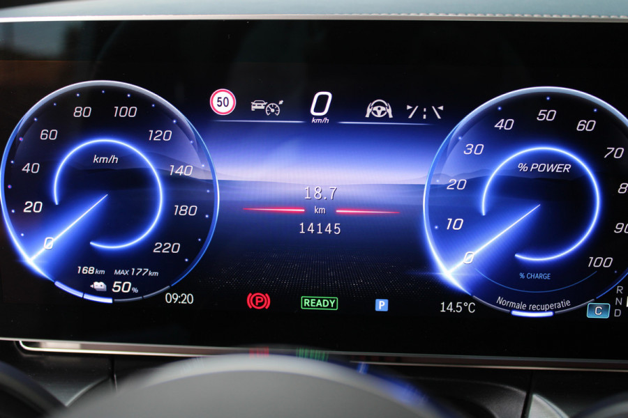 Mercedes-Benz Eqv 300 L2 / AMG / 7-Persoons / Panorama / Led / Electr Stoelen / Vol Opties / NIEUWSTAAT