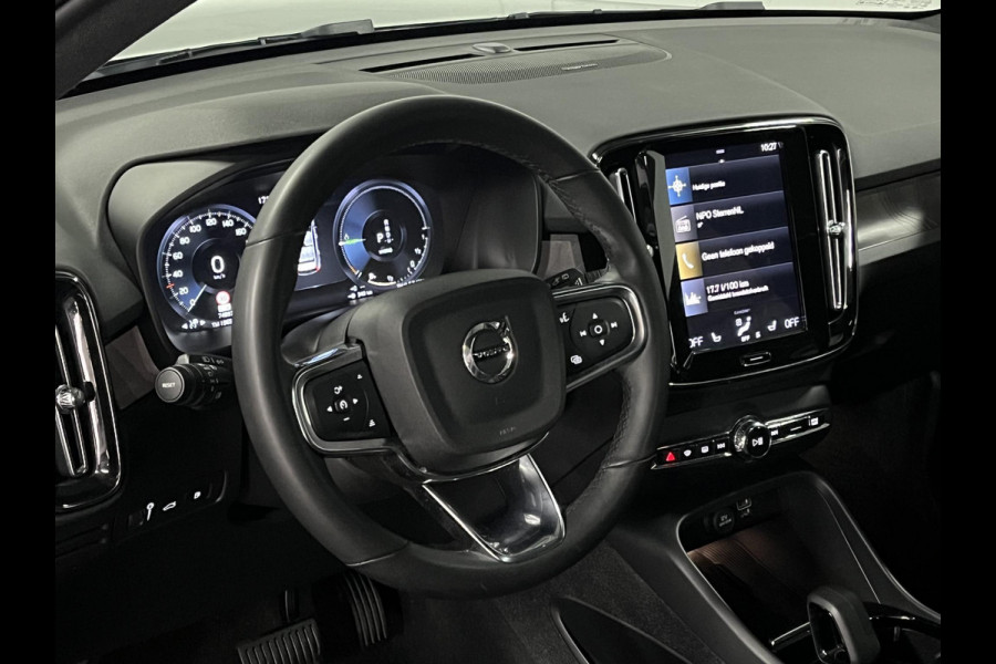 Volvo XC40 1.5 T5 Plug-in hybrid Plus Dark Stuur-/stoelverwarming | 360 camera | Memory | Harman/Kardon | Cruise Control | Carplay
