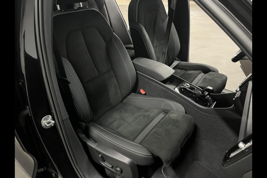 Volvo XC40 1.5 T5 Plug-in hybrid Plus Dark Stuur-/stoelverwarming | 360 camera | Memory | Harman/Kardon | Cruise Control | Carplay