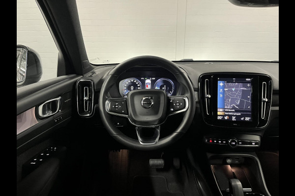 Volvo XC40 1.5 T5 Plug-in hybrid Plus Dark Stuur-/stoelverwarming | 360 camera | Memory | Harman/Kardon | Cruise Control | Carplay