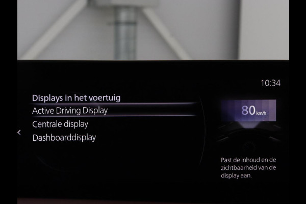 Mazda 3 2.0 e-SkyActiv-X M Hybrid 186 Luxury | Dieprood leder | 360 Camera | Head-Up | Stoelverwarming | Adaptive cruise | Memory | Carplay | Navigatie | Keyless | Full LED | Stuurverwarming